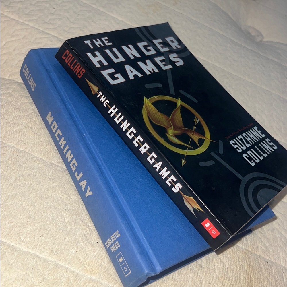 The Hunger Games and Mockingjay Book Set